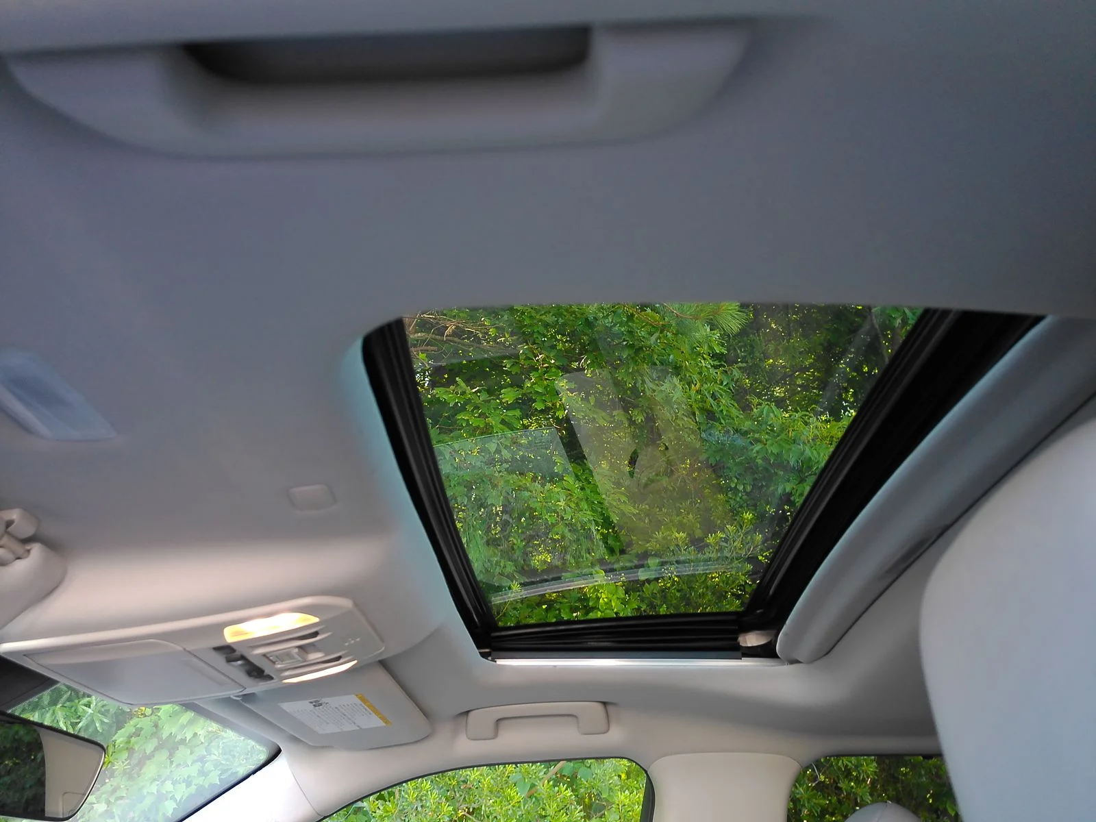 Used 2020 Silver Toyota XLE image 11