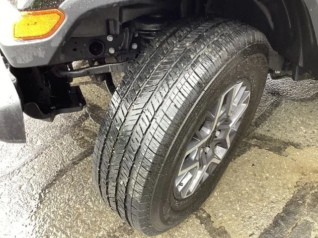 Certified Used 2025 Black Clearcoat Jeep Sahara image 19