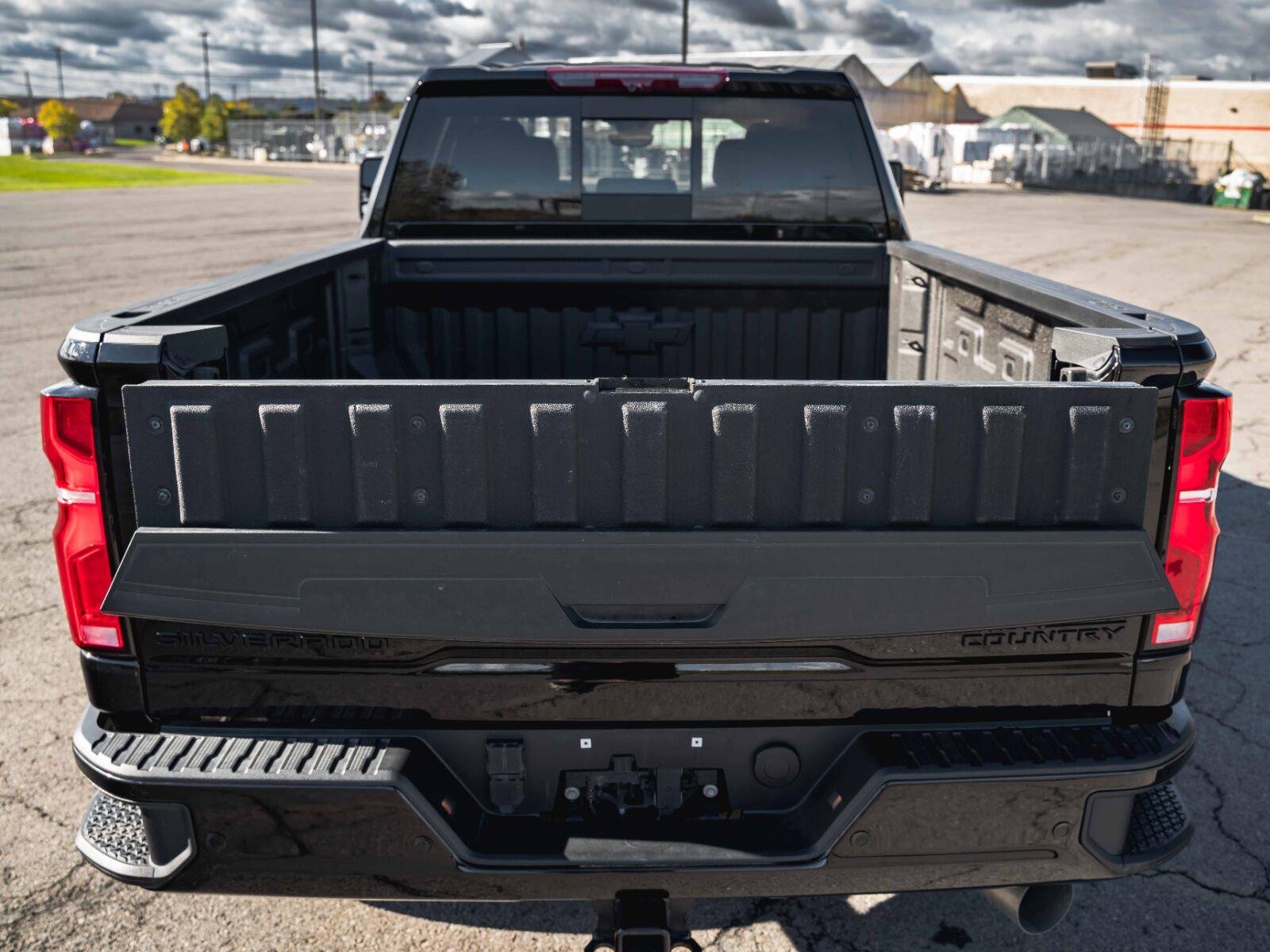 Used 2026 Black Chevrolet High Country image 31