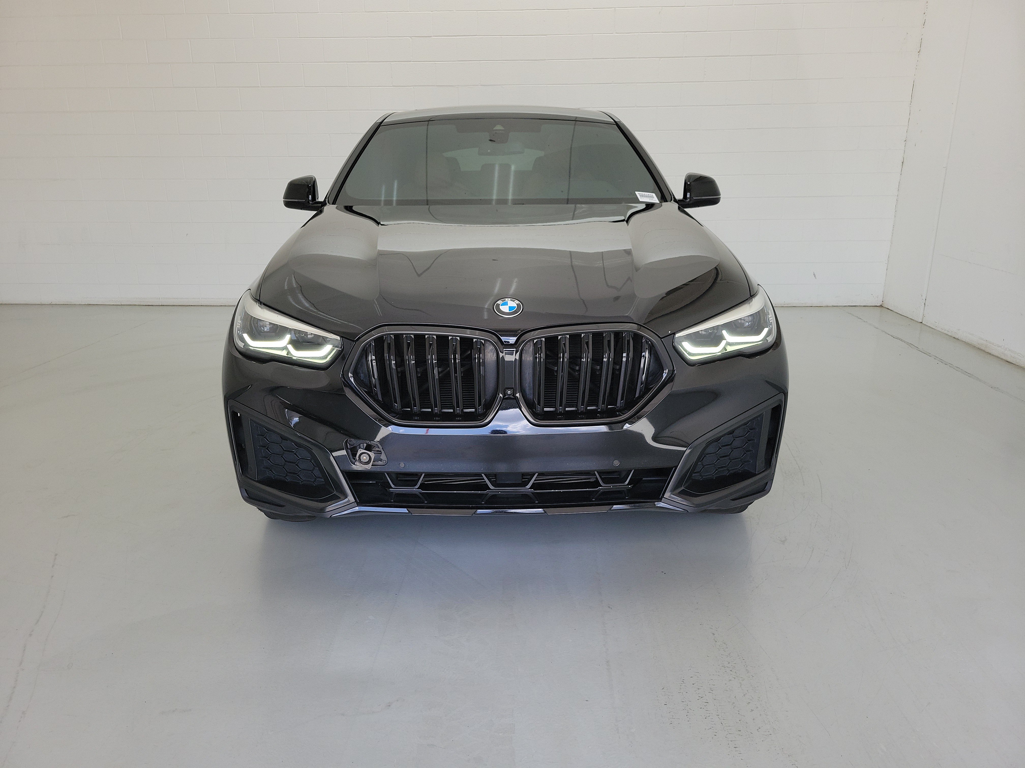 Used 2022 Jet Black BMW xDrive40i image 3