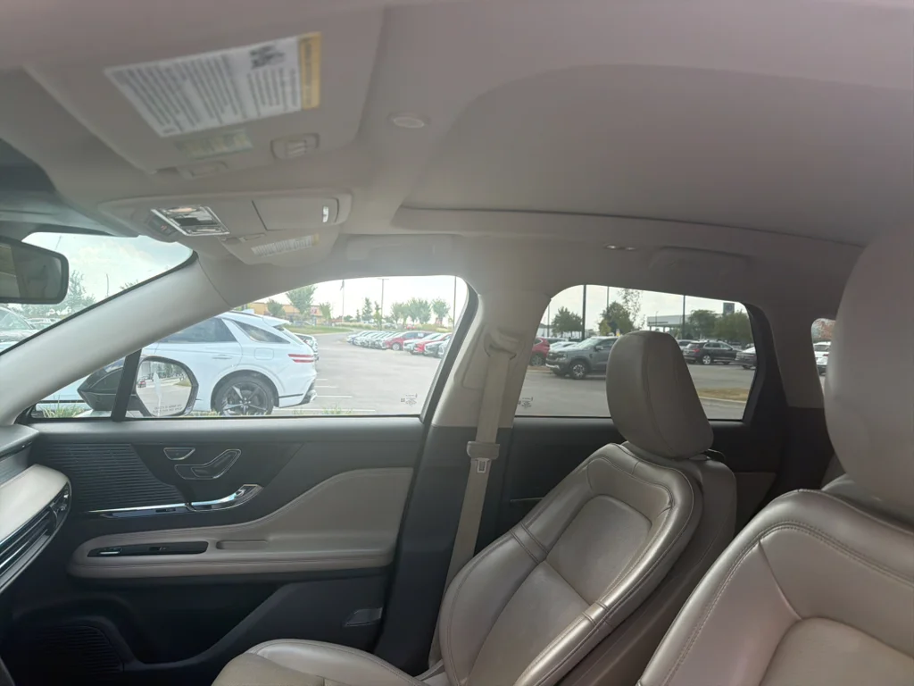 Used 2022 Ceramic Pearl Metallic Tri-Coat Lincoln Standard image 5