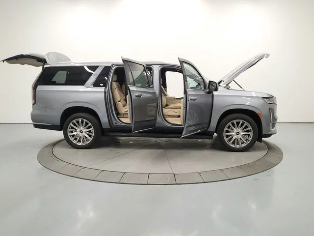 Used 2023 Silver Cadillac Premium image 16