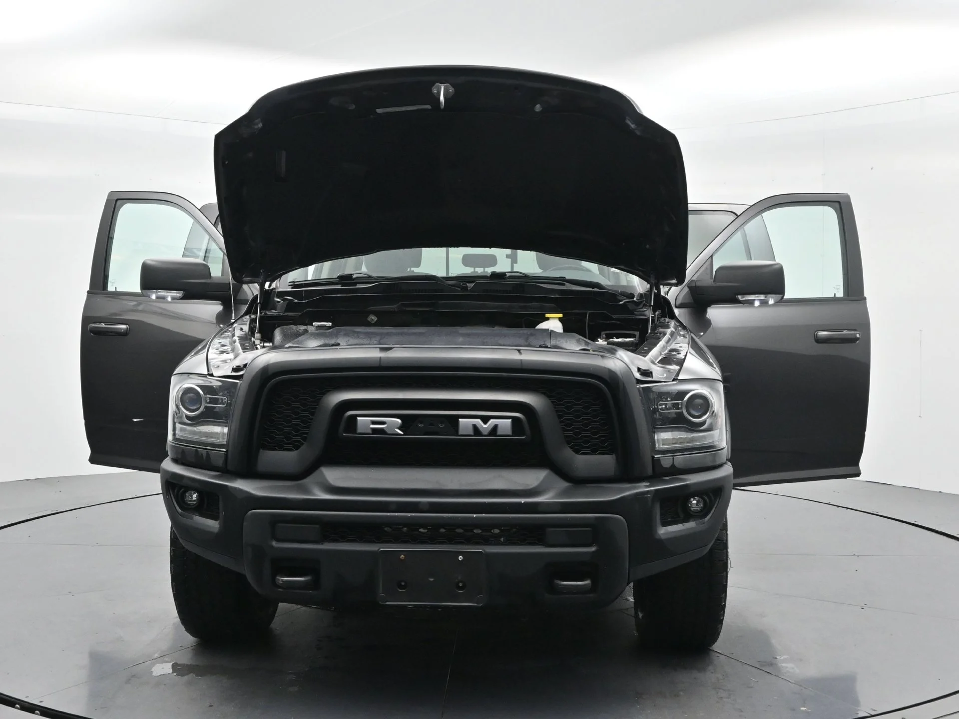 Used 2019 Gray Ram Warlock image 39