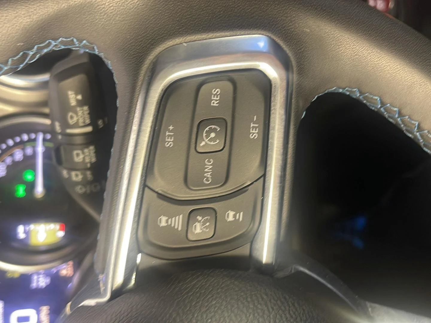 Used 2023 Granite Crystal Metallic Clearcoat Jeep Rubicon image 21