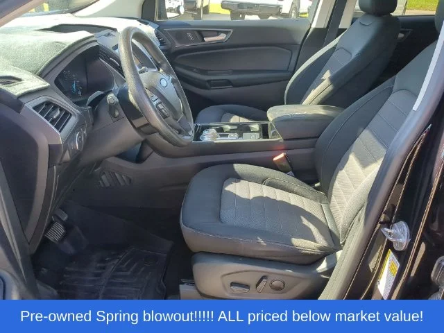 Used 2020 Black Ford SE image 23