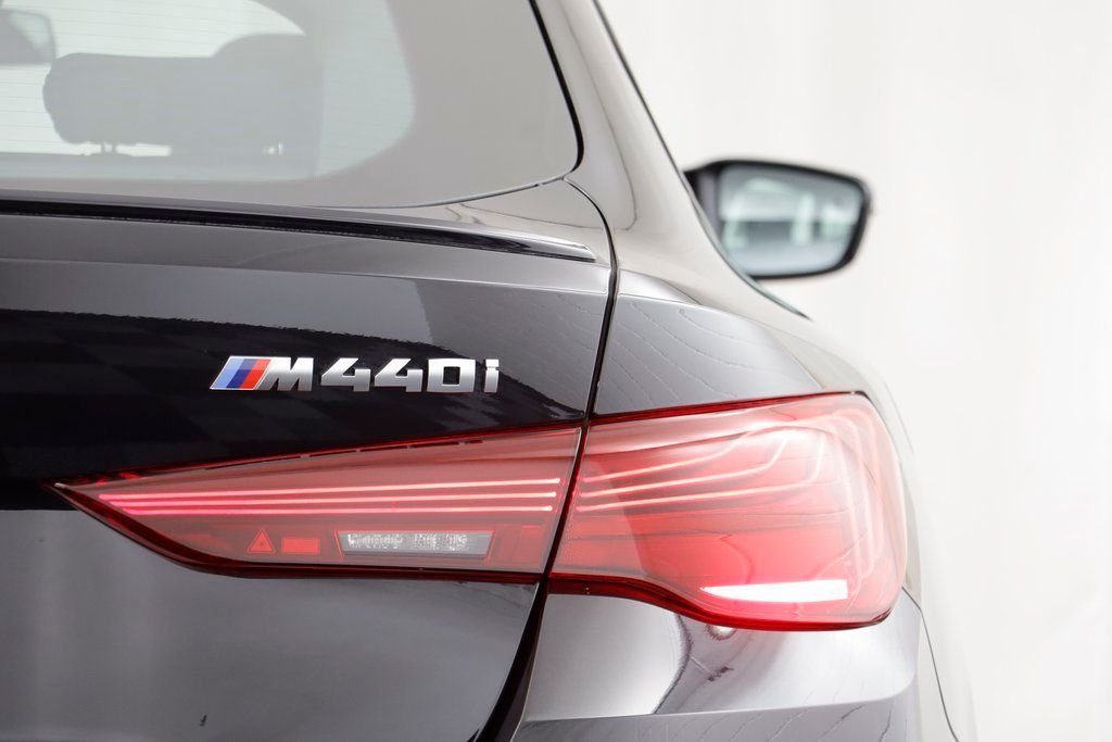 New 2026 Black Sapphire Metallic BMW M440i xDrive image 20