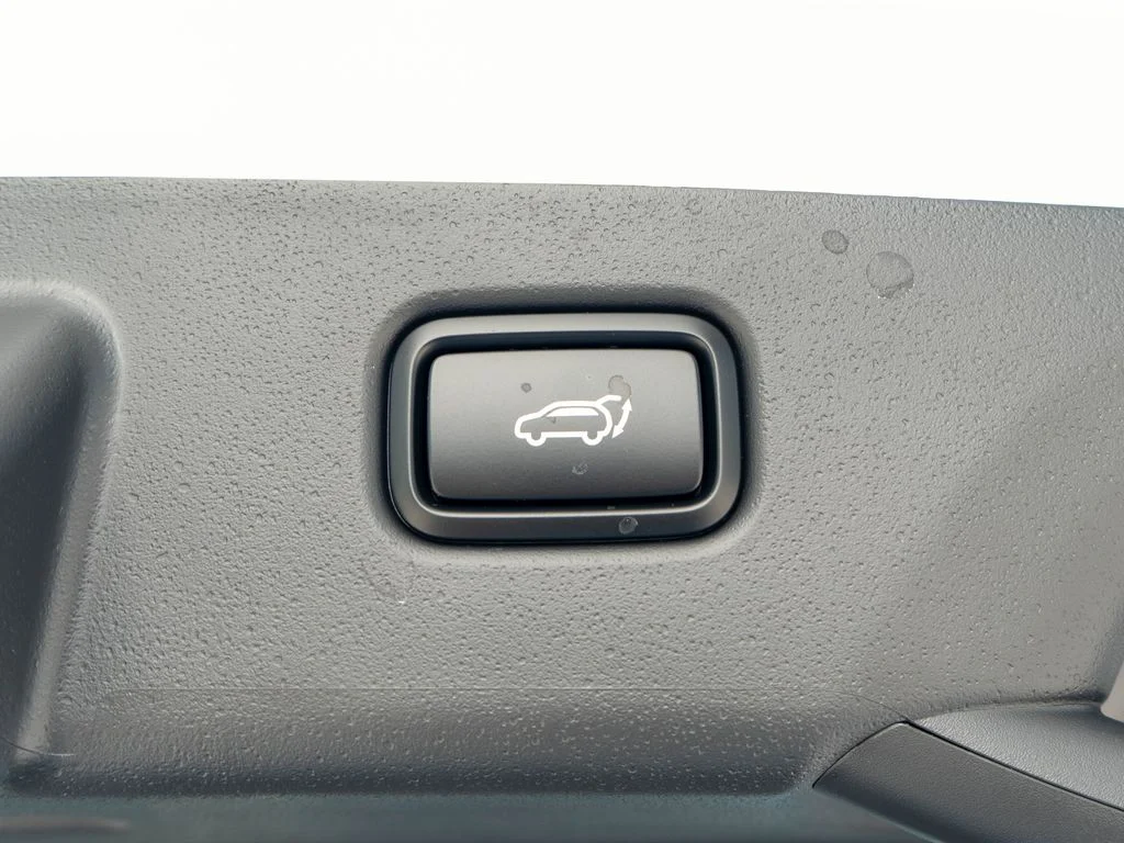 New 2026 Snow White Pearl Kia WIND image 31