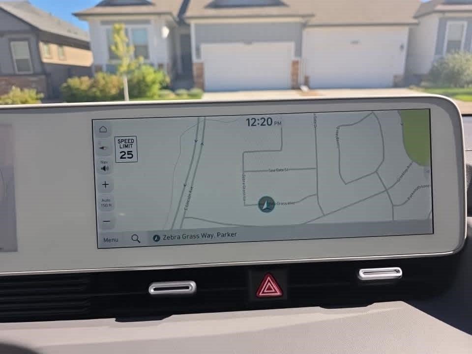 Certified Used 2023 Atlas White Hyundai SEL image 5