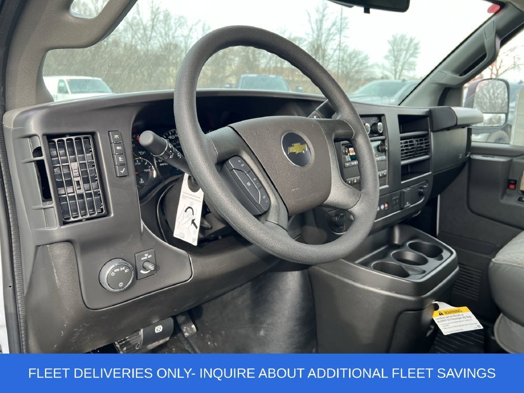 2025 Chevrolet Express Cargo Work Van - Photo 7