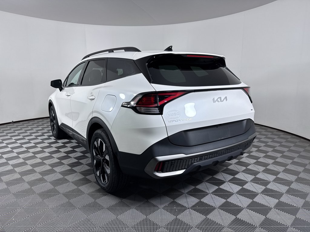 Used 2023 Snow White Pearl Kia X-Line image 19