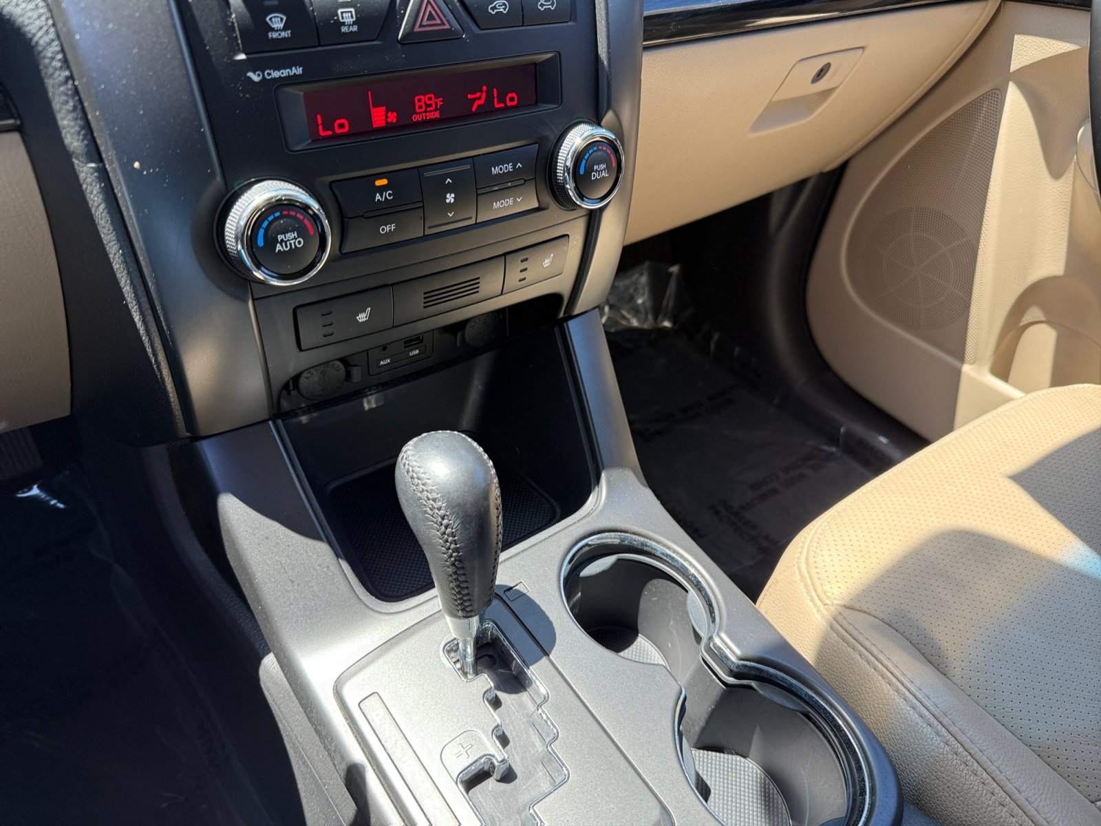 Used 2013 Ebony Black Kia EX image 13