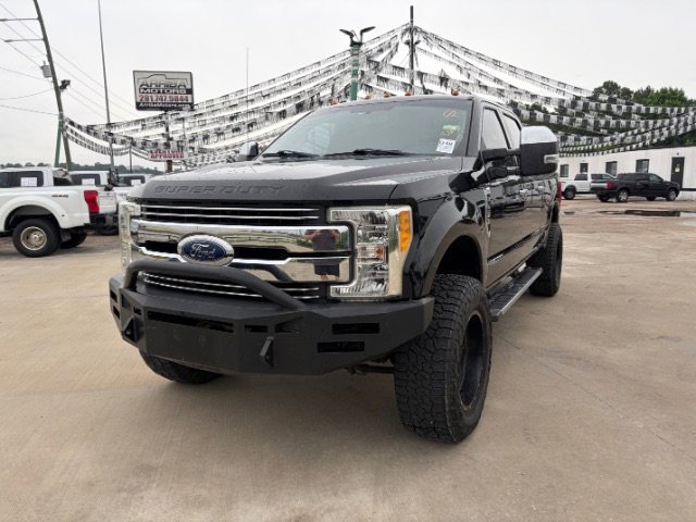 2017 Ford F-250 Lariat 4x4 Crew Cab 8' Box's photo