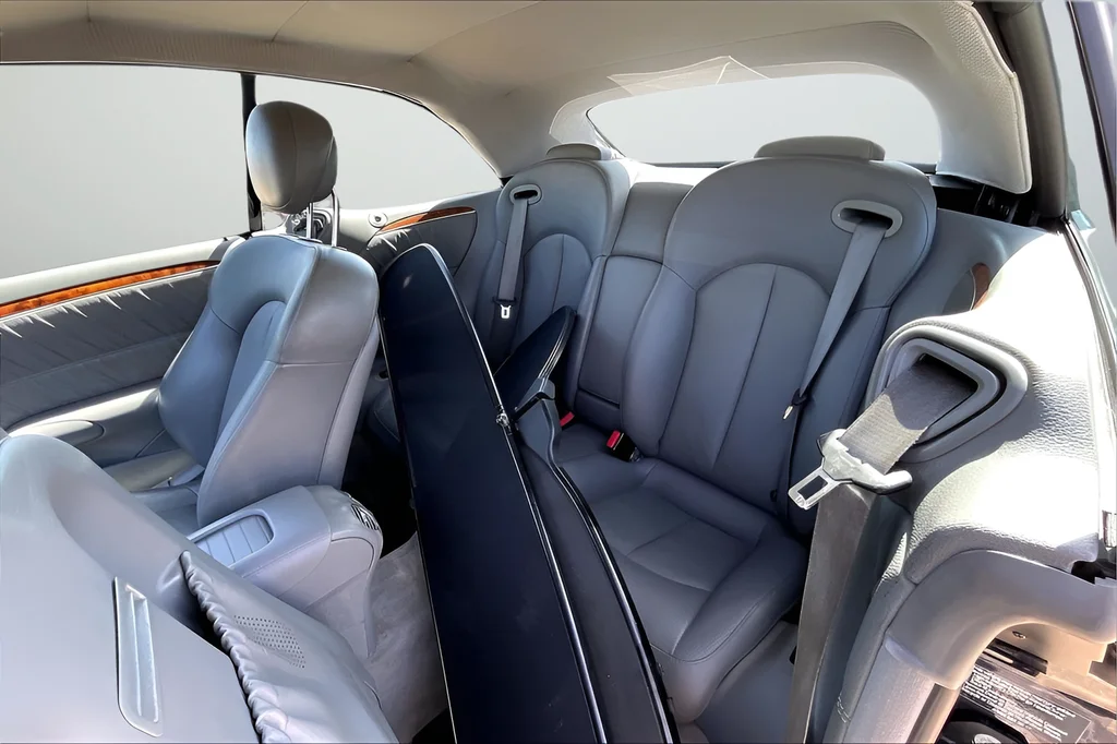 Used 2009 Blue Mercedes-Benz CLK 550 image 15