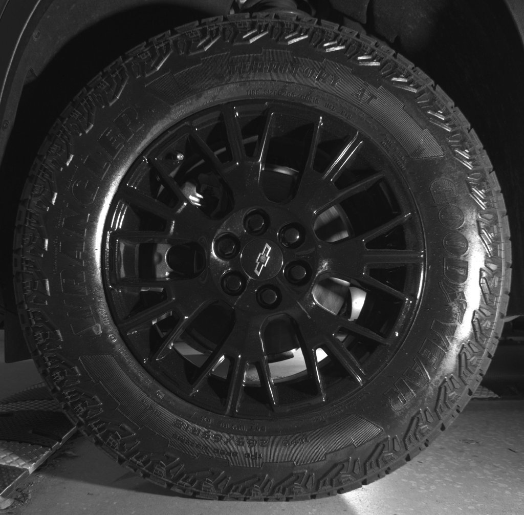 Used 2025 Gray Chevrolet Z71 image 21