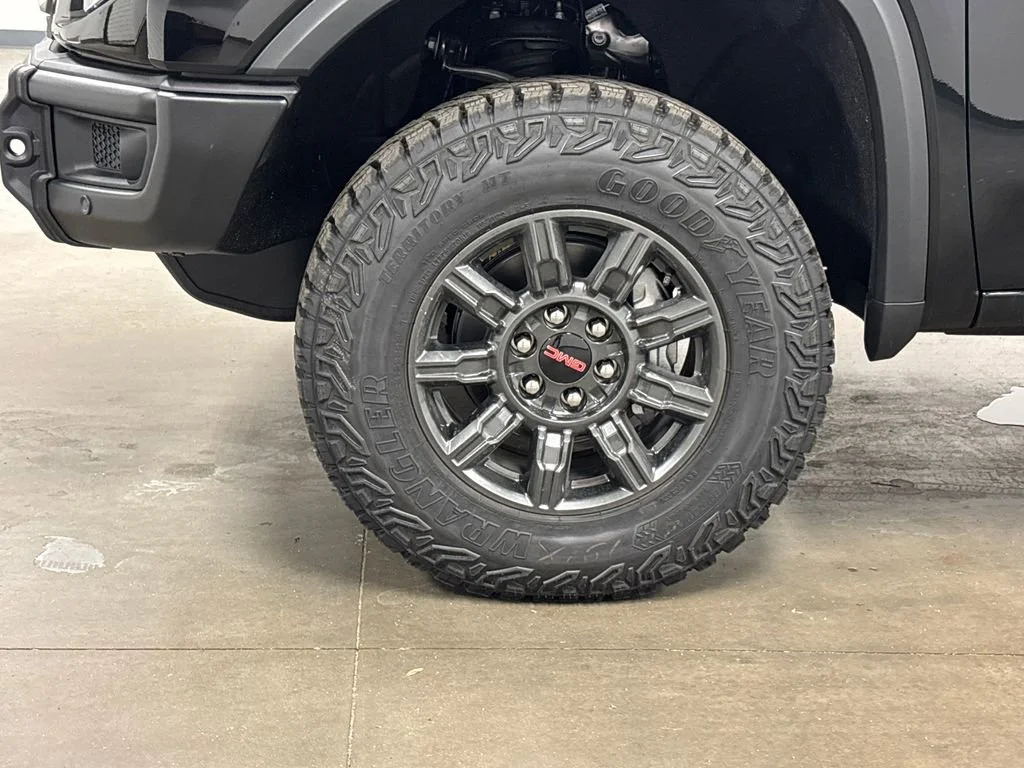 2026 GMC Sierra 1500 AT4X - Photo 10