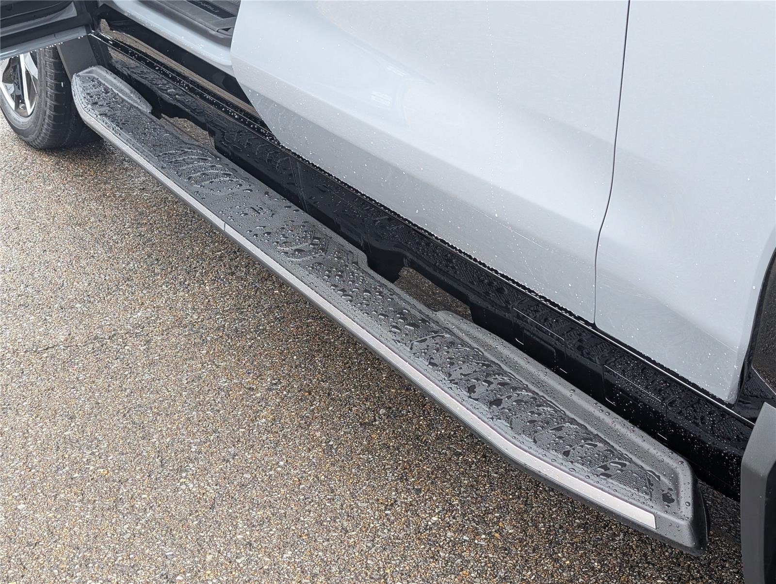 2025 GMC Sierra EV Denali - Photo 11