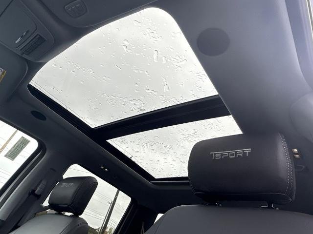 New 2026 Oxford White Ford F-250® Lariat TS MotorSport Valor Package image 63