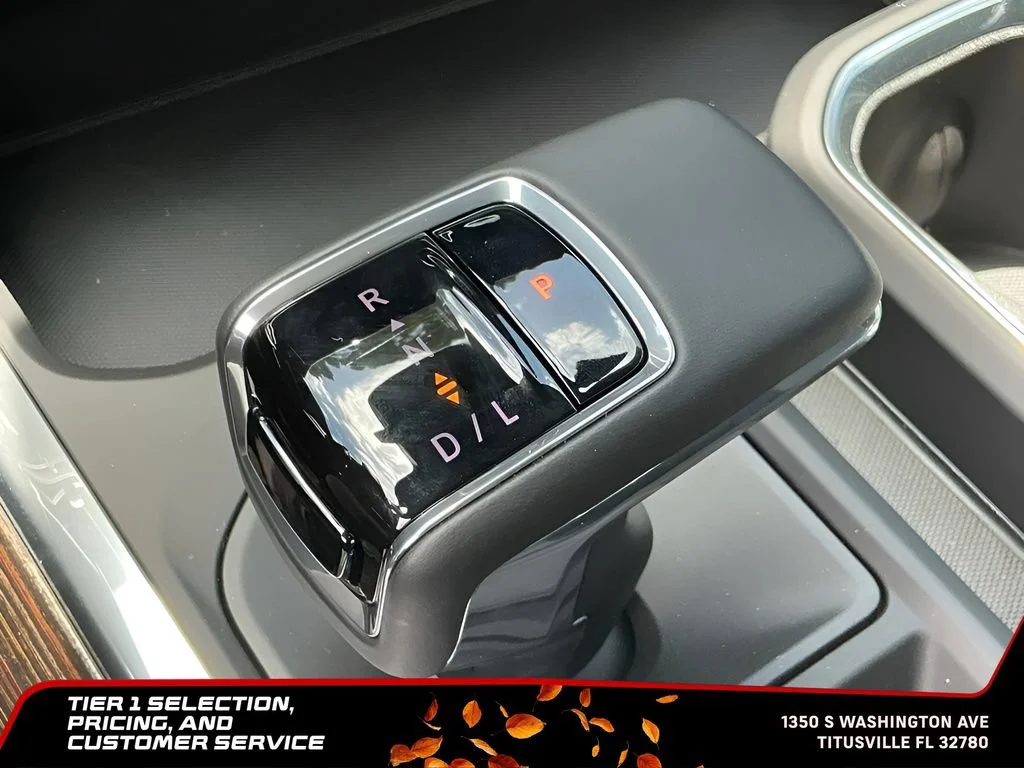 New 2026 Sterling Metallic GMC Elevation image 30