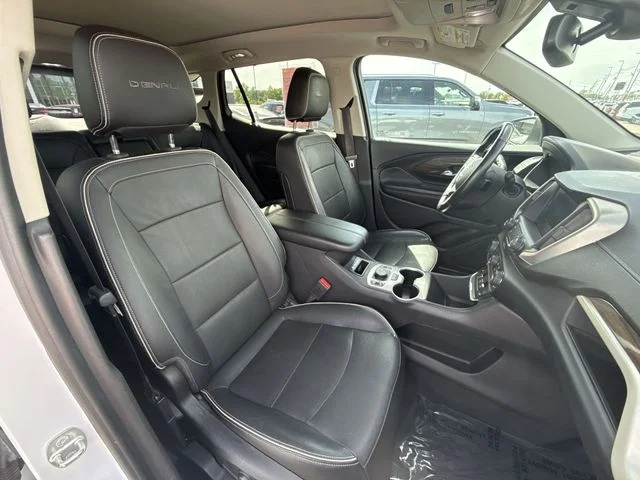 Used 2020 White GMC Denali image 24