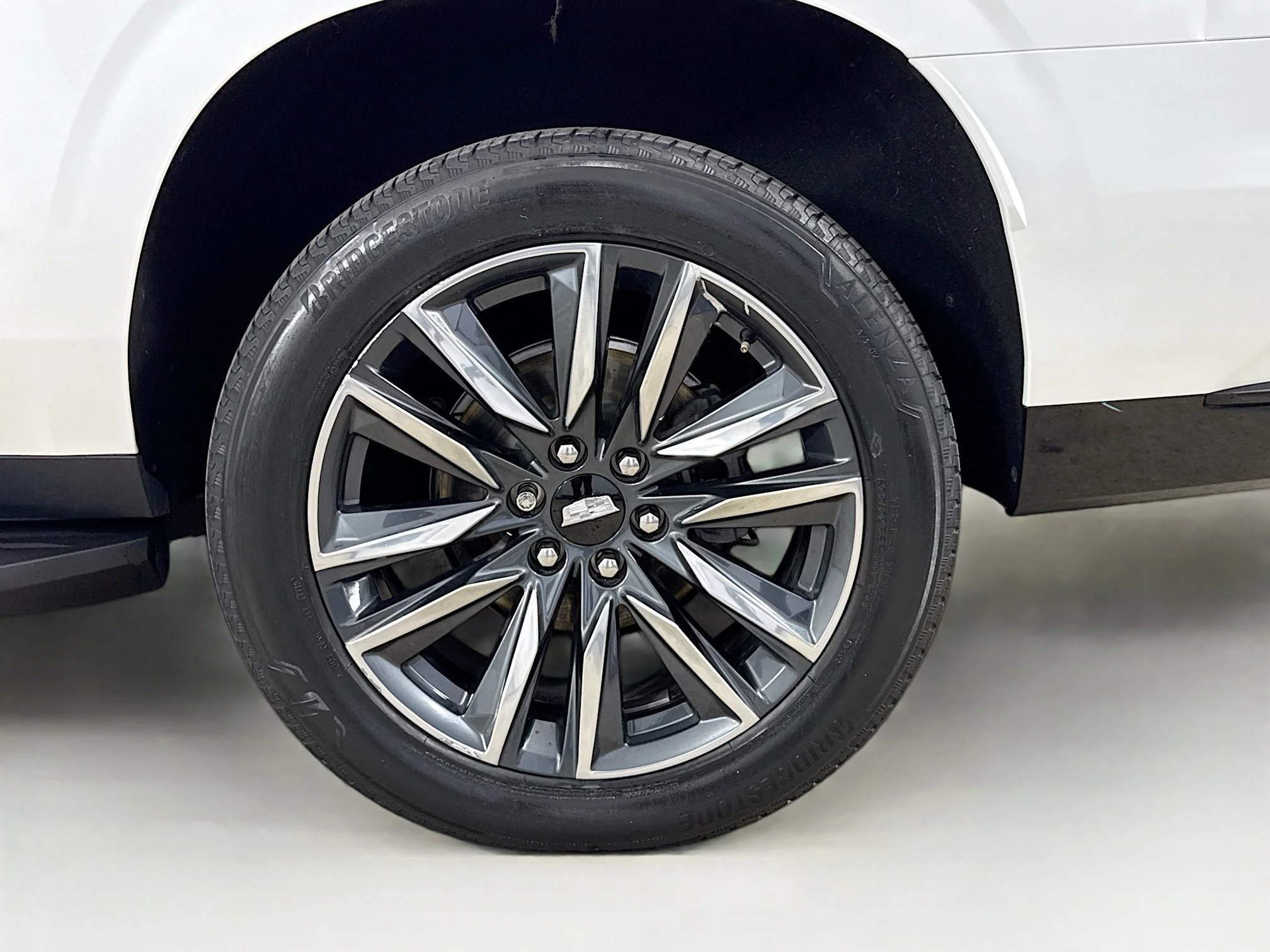 Used 2022 Crystal White Tricoat Cadillac Sport image 36