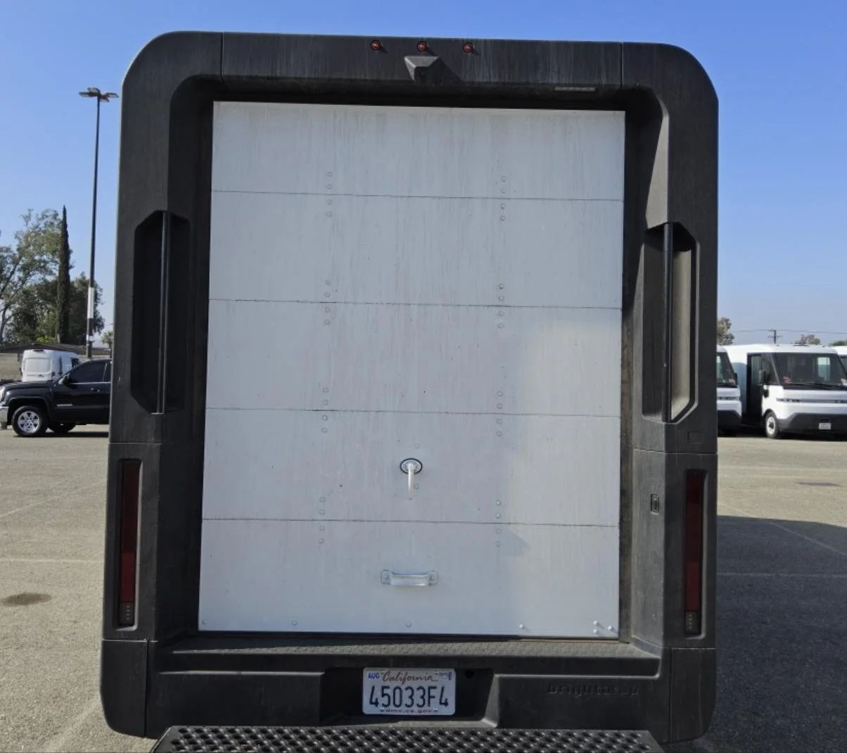 Used 2024 Oyster White BrightDrop EJY image 22