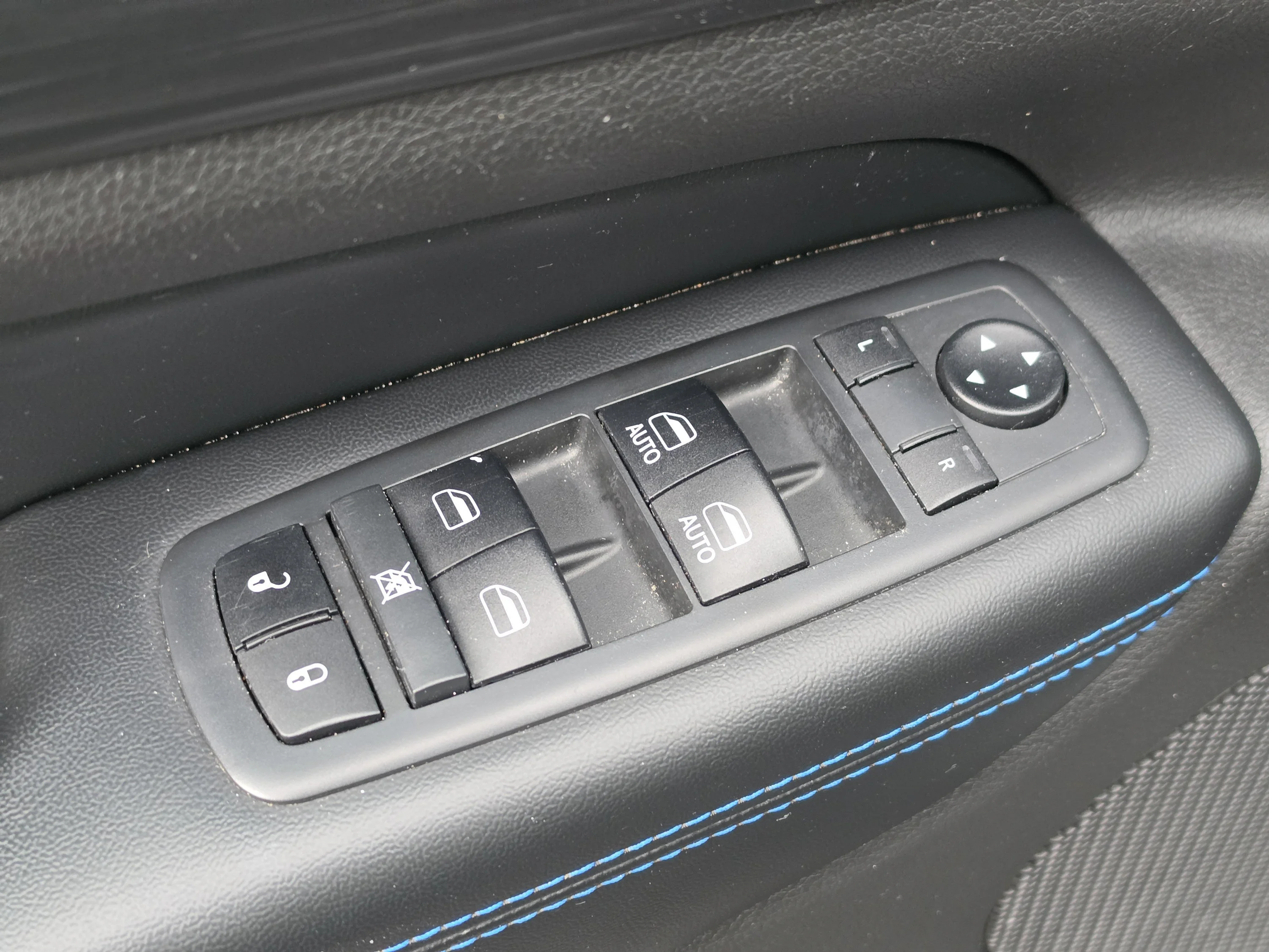 Used 2019 Sting-Gray Clearcoat Jeep Upland image 24
