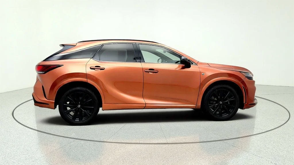 Used 2025 Copper Crest Lexus RX 500h F SPORT Performance AWD w/ Convenience Pkg image 4