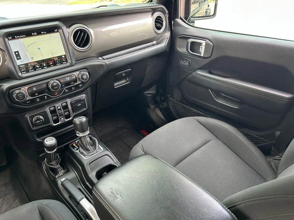 Certified Used 2018 Black Jeep Unlimited Sahara image 13