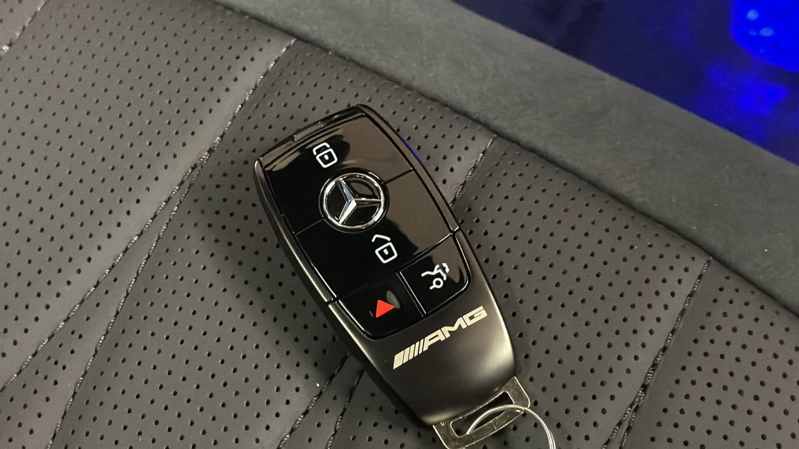 New 2026 MANUFAKTUR Silicon Grey Mercedes-Benz AMG® GLE 63 S image 38