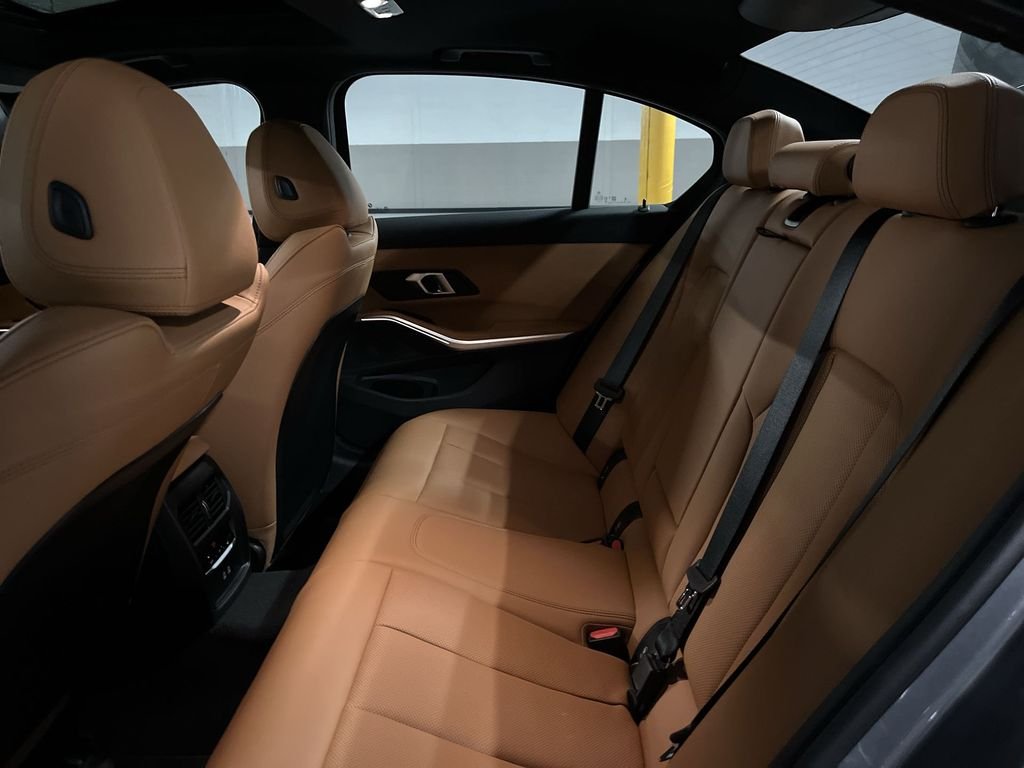 2025 BMW 3 Series 330i - Photo 23