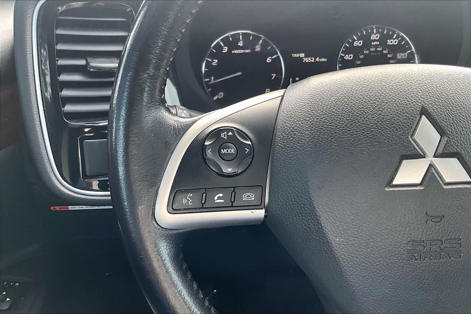 Used 2015 Rally Red Mitsubishi SE image 24