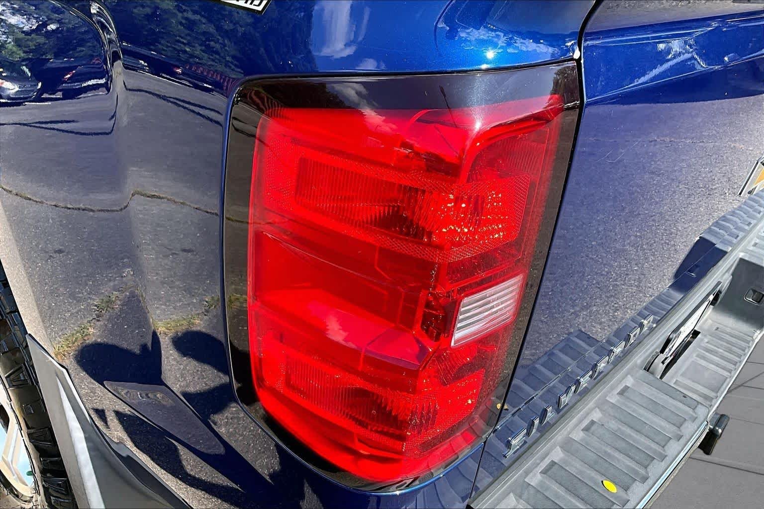 Used 2014 Blue Topaz Metallic Chevrolet LT image 26