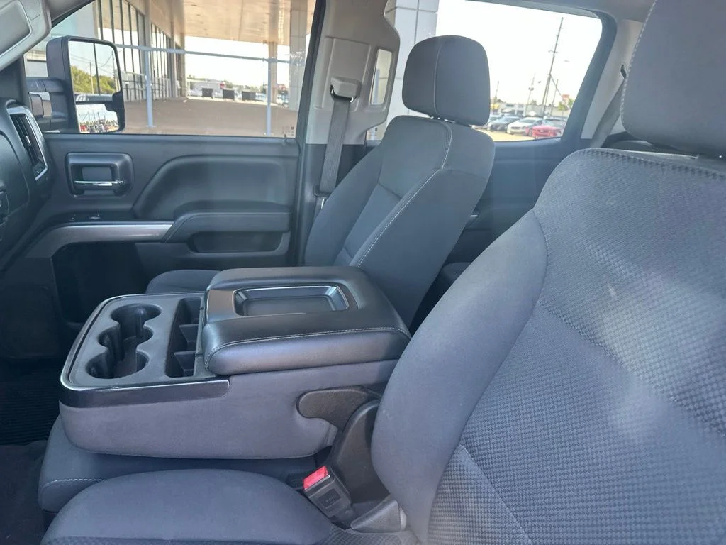 Used 2019 White Chevrolet LT image 3