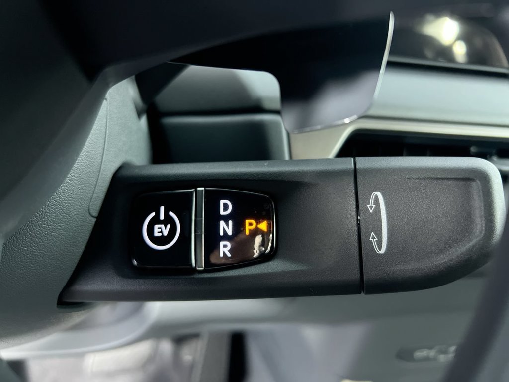 New 2026 White Kia Light image 23