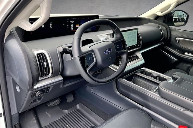 2025 Ford Expedition Platinum - Photo 6