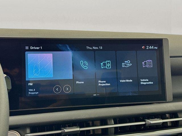 New 2026 White Hyundai SEL FWD image 22