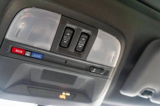 Used 2022 White Subaru Premium image 33