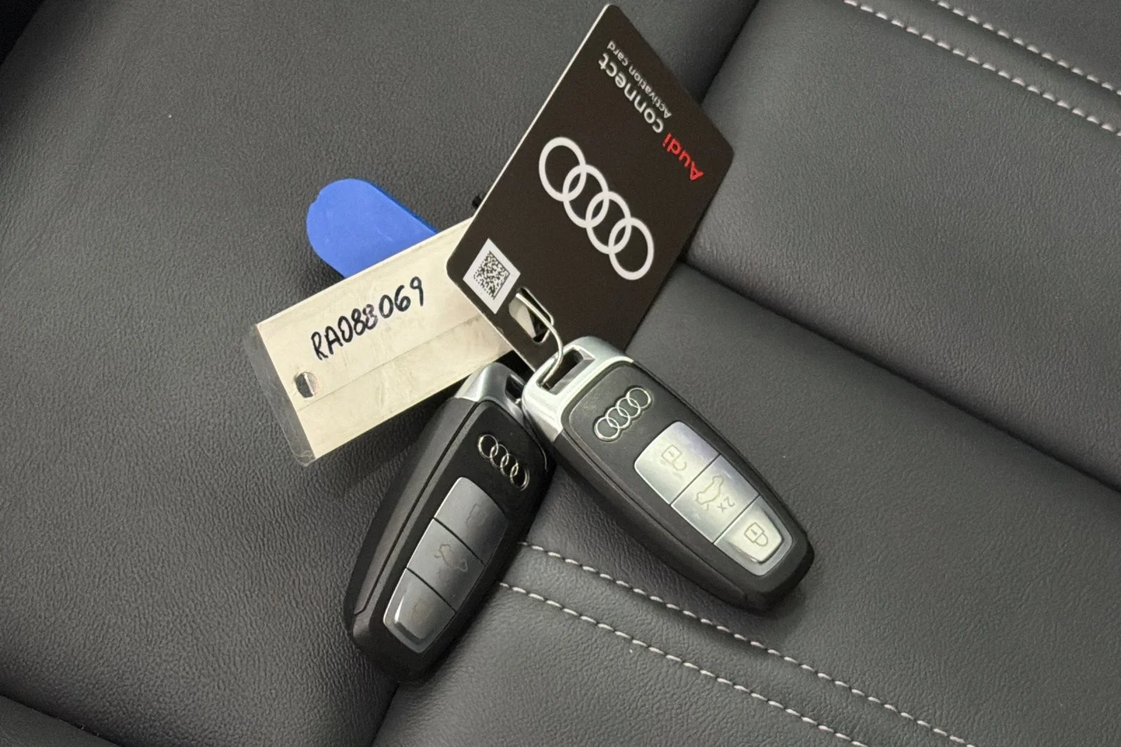Used 2024 Florett Silver Metallic Audi Premium Plus 40 TFSI quattro image 24