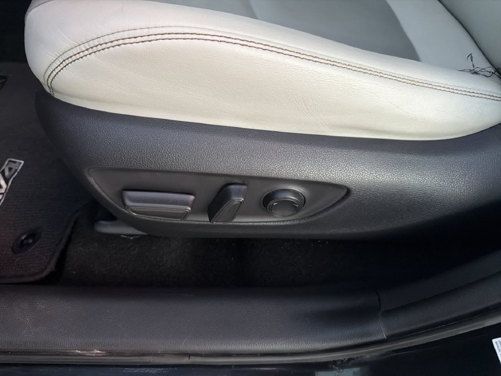 2019 Toyota RAV4 XLE Premium - Photo 27