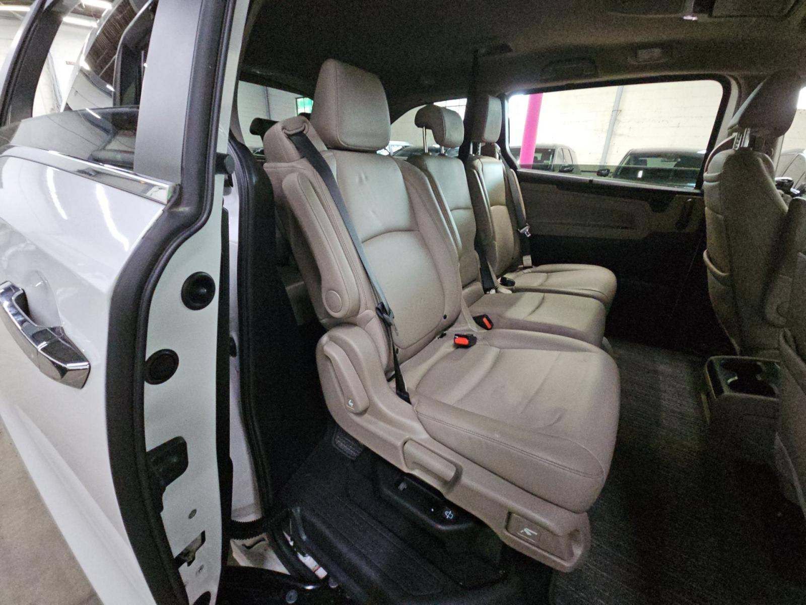 Certified Used 2024 Platinum White Pearl Honda Touring image 14