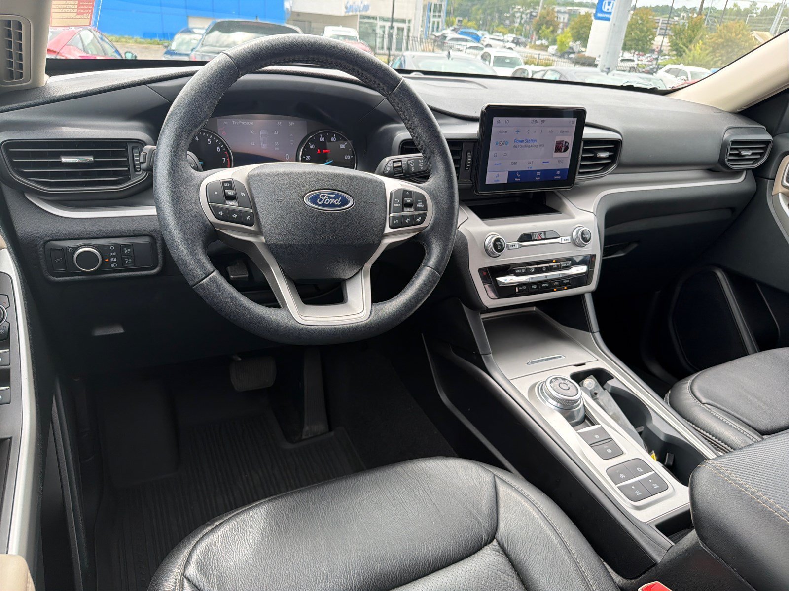 Used 2023 Agate Black Metallic Ford XLT image 22