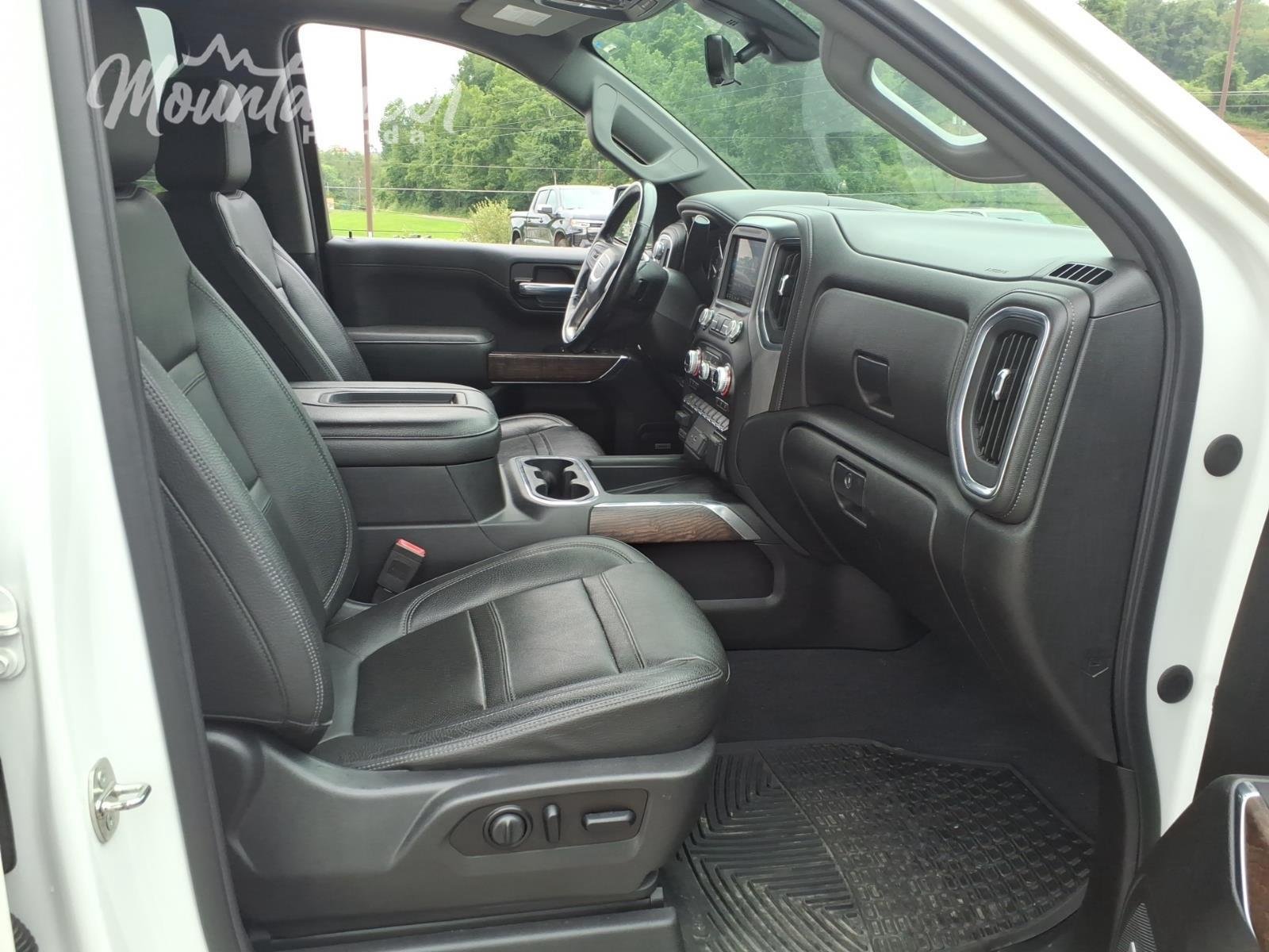 Used 2020 White Frost Tricoat GMC Denali image 18