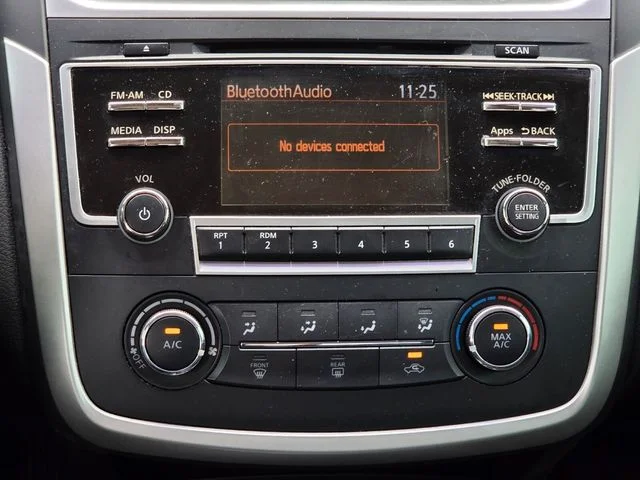Used 2016 Black Nissan 2.5 SR image 11