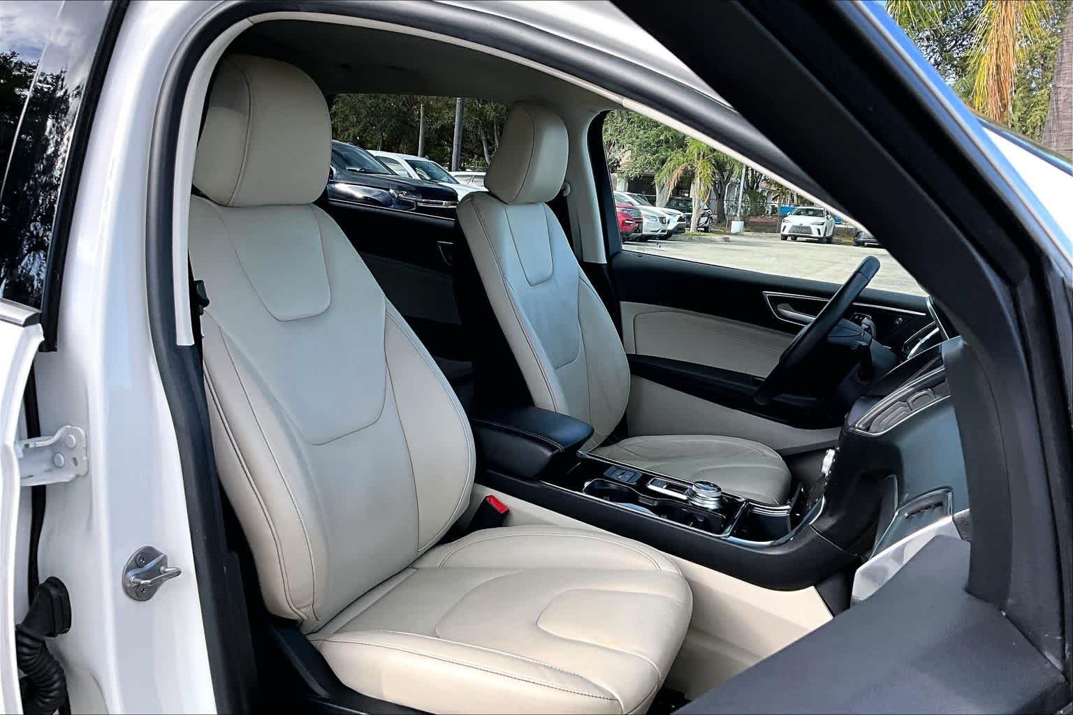 Used 2020 Star White Metallic Tri-Coat Ford Titanium image 9