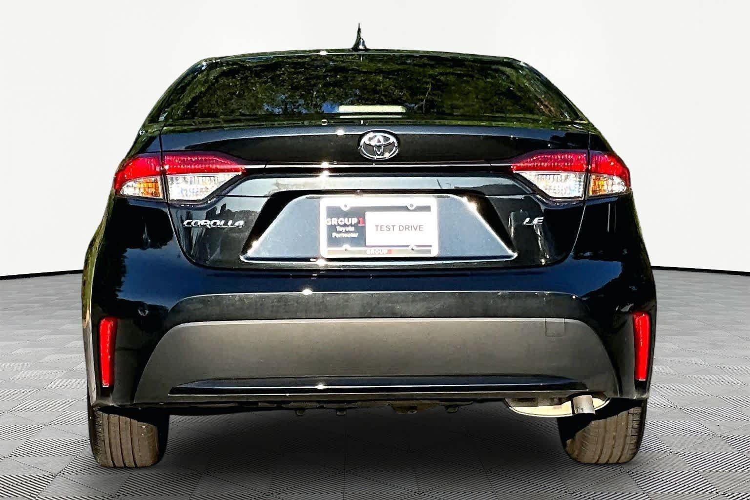 Used 2022 Black Sand Pearl Toyota LE image 5