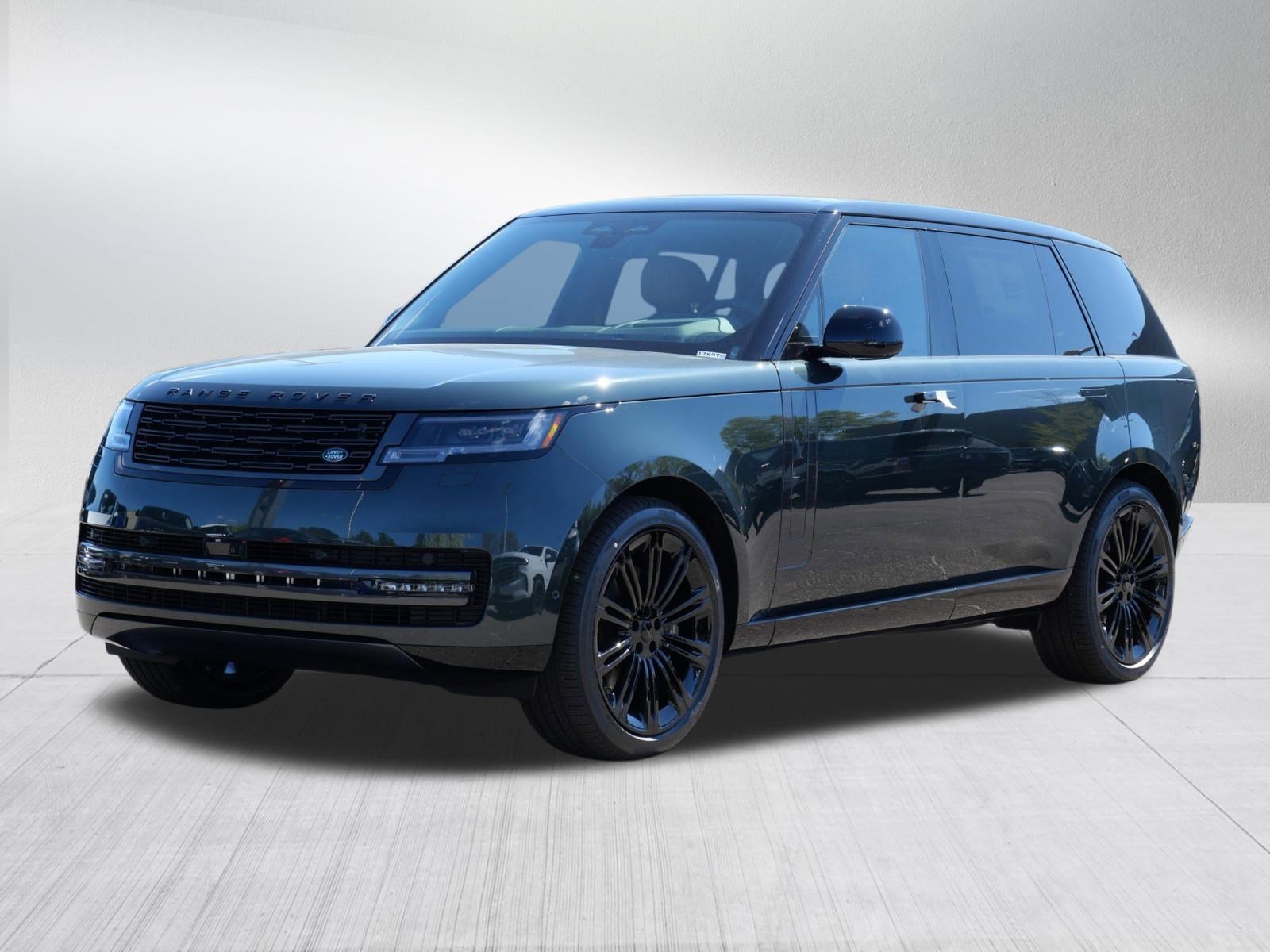 2026 Land Rover Range Rover 4.4 SE LWB 7's photo