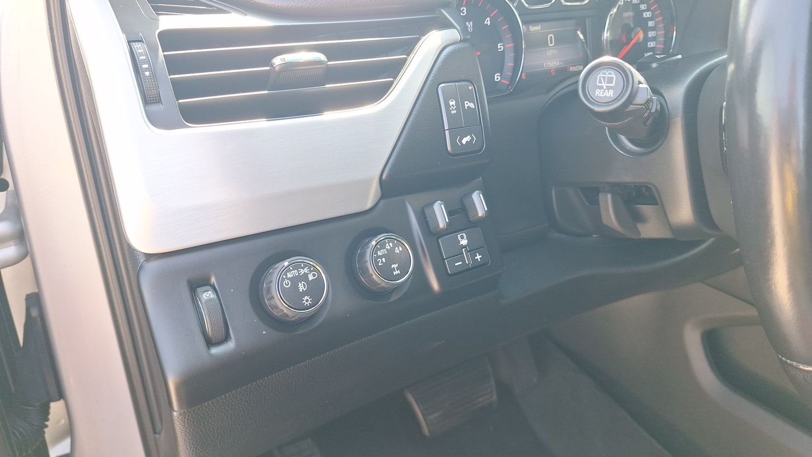 Used 2016 Silver GMC SLE image 19