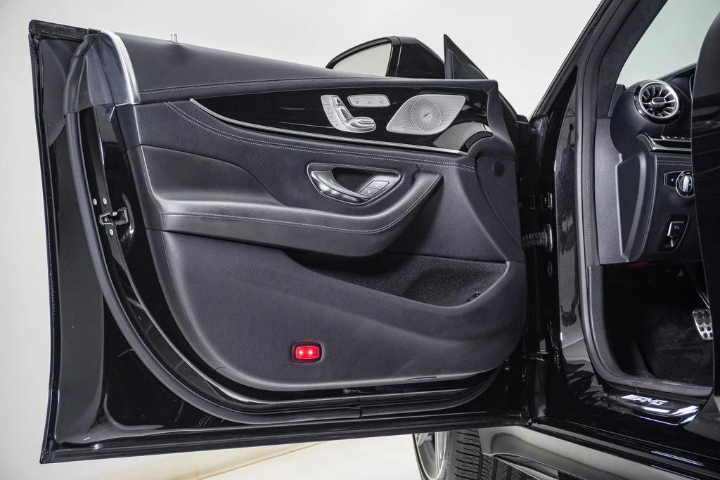 Used 2019 Obsidian Black Metallic Mercedes-Benz C4 image 27