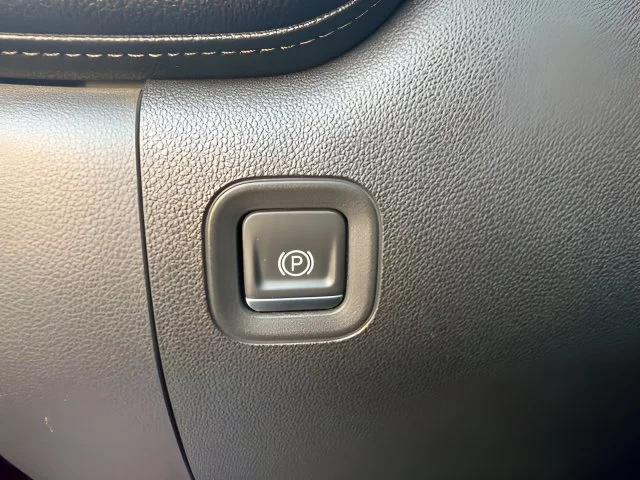 Used 2019 Red GMC SLT image 19