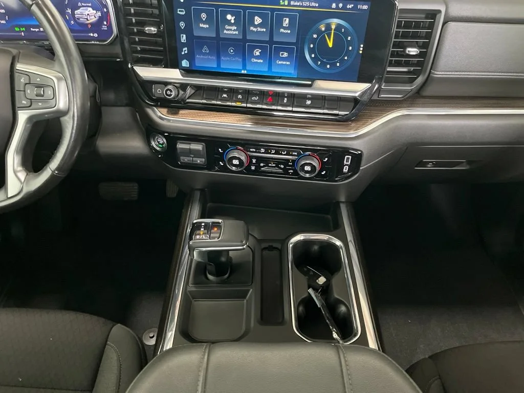 Used 2023 Summit White Chevrolet RST image 10